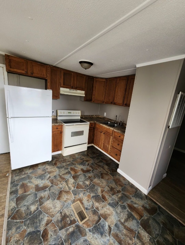 Photo - 526 Hal Henard Rd