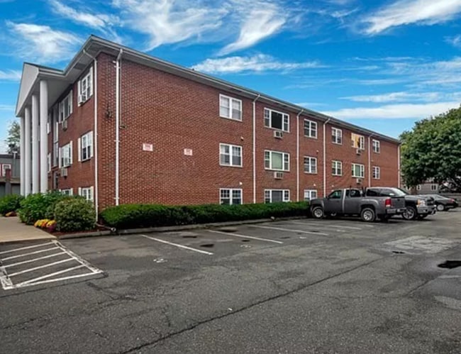 Photo - 924 Main St Unidad 21