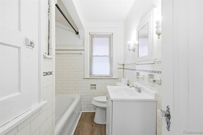 Photo - 17214 Roselawn St