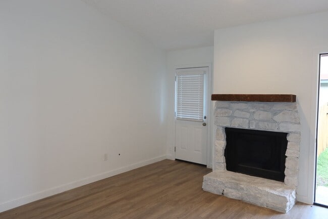 Photo - Aberdeen Duplex - 2Bd/2Ba - Remodeled - W/D - Fireplace - Garage - Fenced Patio - $1600