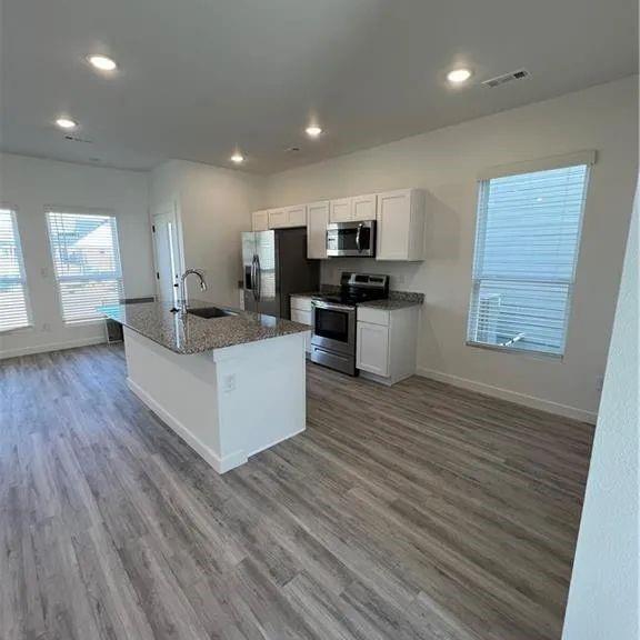 Photo - 1020 Boardwalk Ave