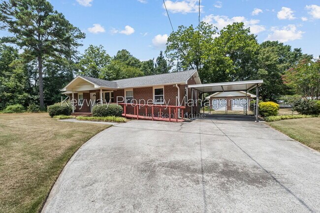Photo - 3401 Old Louisville Rd