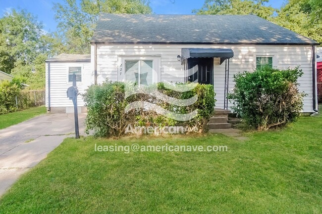 Building Photo - 227 S 72nd E Ave