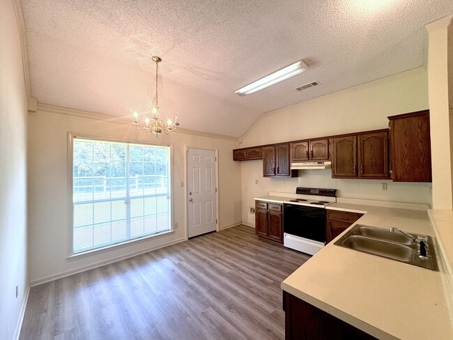 Photo - 7748 Tankerston Dr