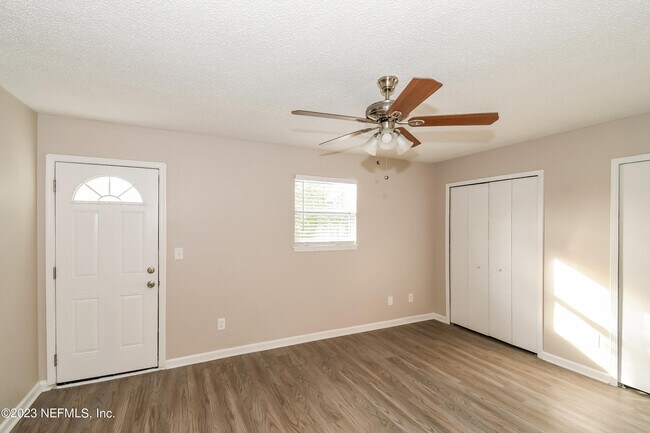 Photo - 5118 Somerton Ct