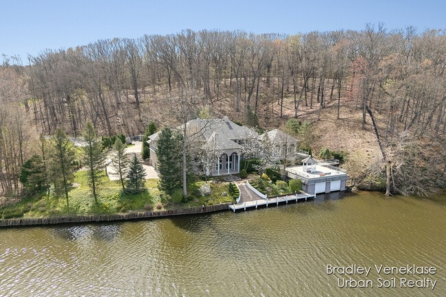 Photo - 7635 Sandy Hollow Ln SE