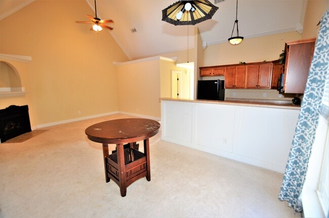 Photo - 2027 Rossburg Pl