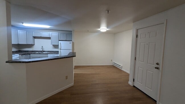 Photo - 975 Aberdeen Ave NE Unidad C103