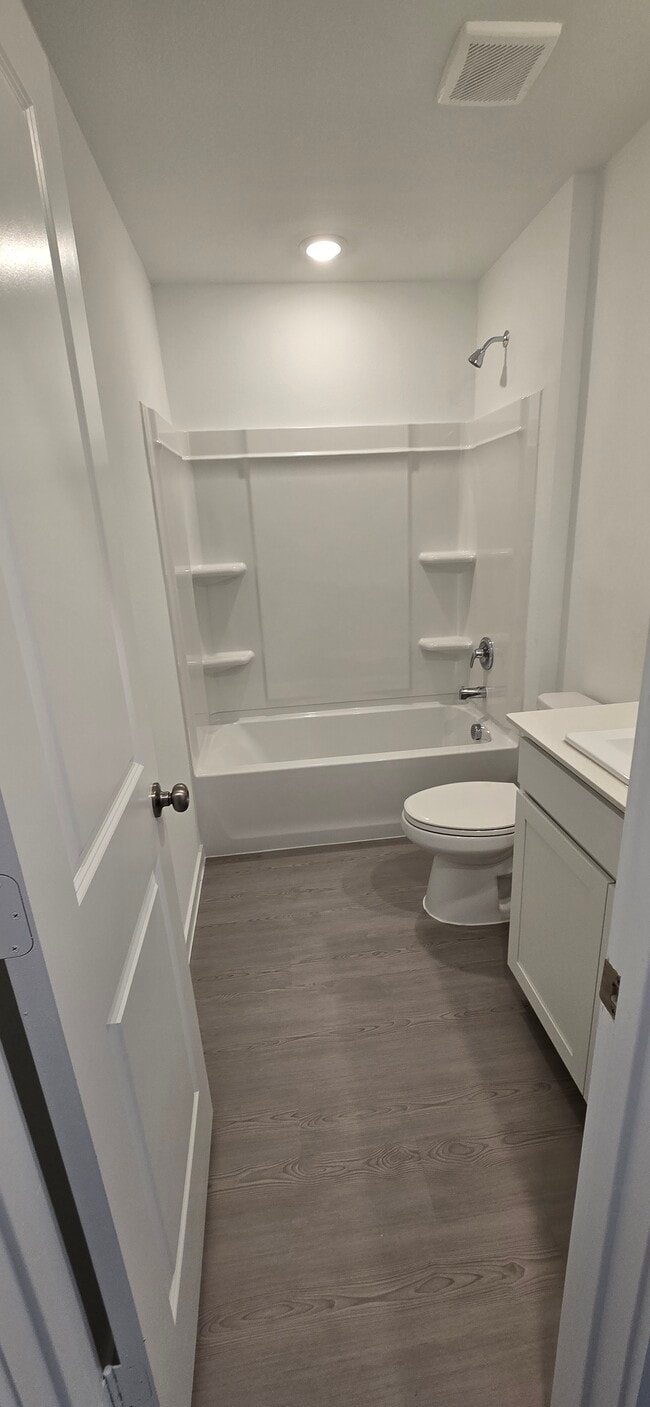 Photo - 3157 Burmese St