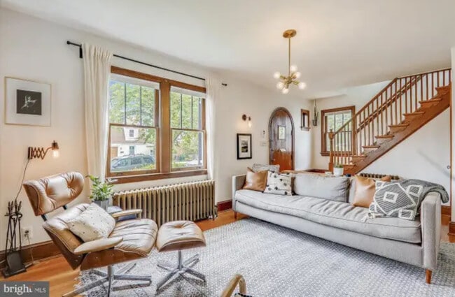 Photo - 1123 44th Pl SE