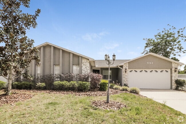 Building Photo - 9744 Heatherwood Ct Rental