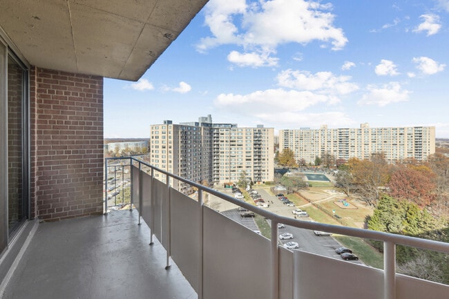 Stratford at Southern Towers