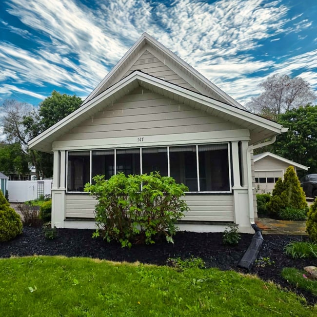 Building Photo - Large yard and quiet location in Findlay