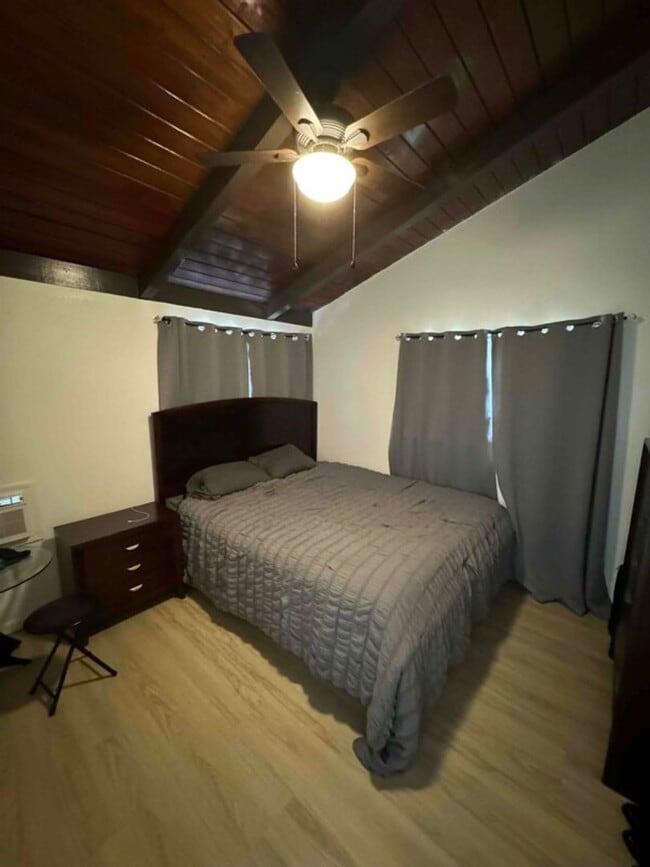 Photo - Upstairs 2 bedroom duplex in Kaneohe! 2 parking!
