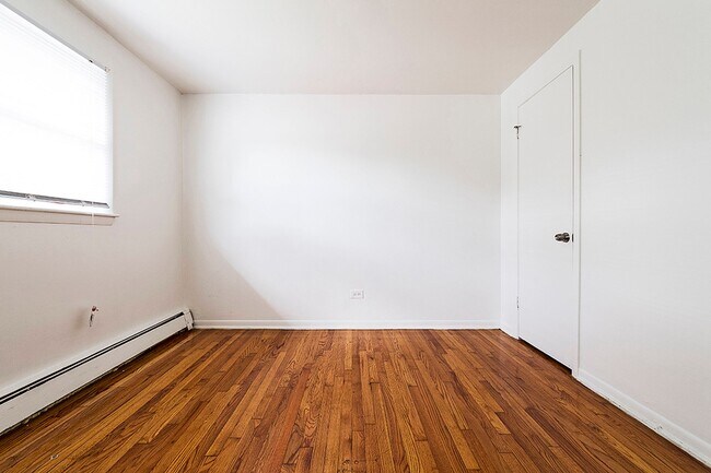 Photo - 14101 S Atlantic Ave Riverdale, IL 60827