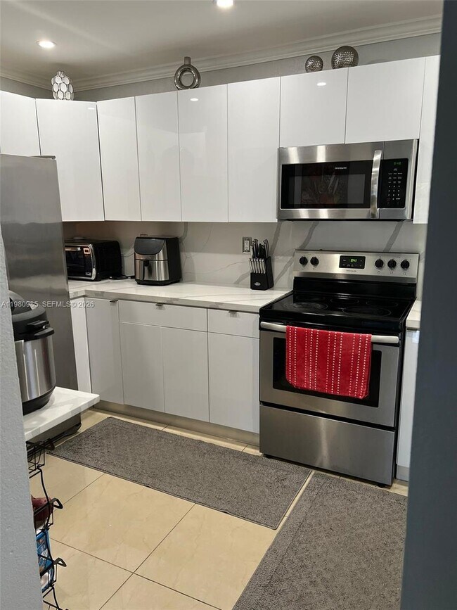 Photo - 13715 Kendale Lakes Cir Unit A-304