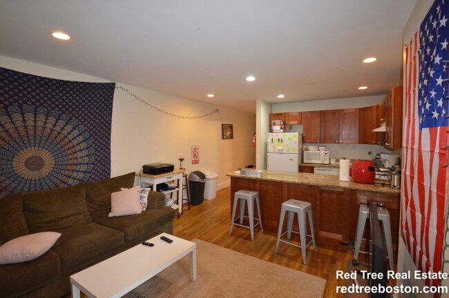 Photo - 62 Egmont St Unit 6