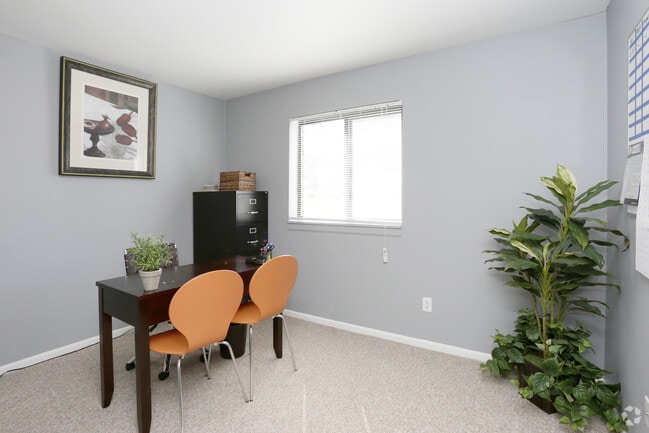 Longmeadow Apartments