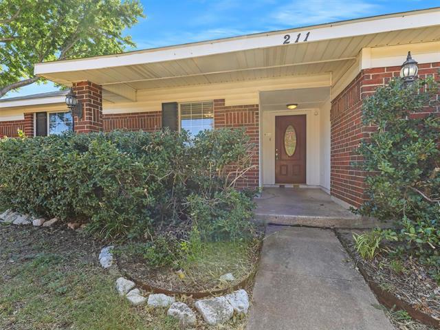 Photo - 211 Carnation Dr