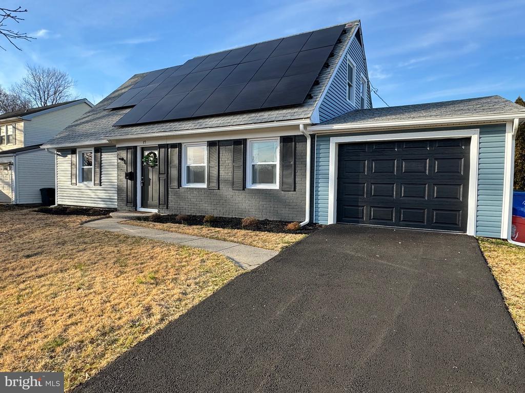 Photo - 89 Hampshire Ln