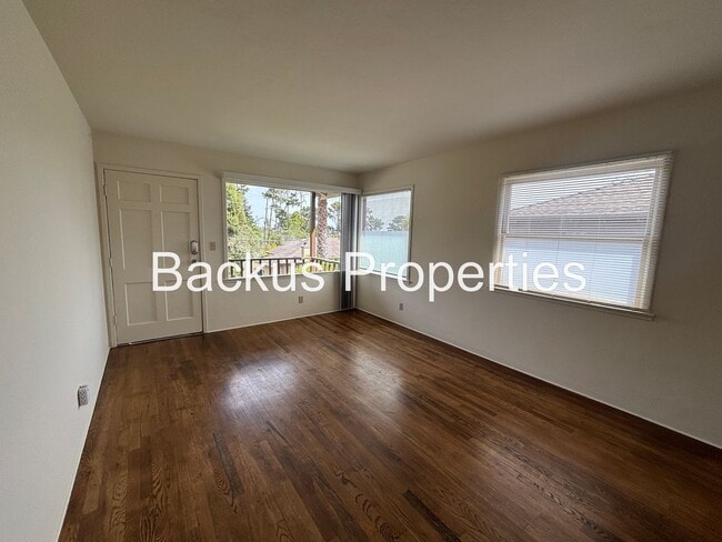 Photo - Wonderful two-bedroom home in established neighborhood