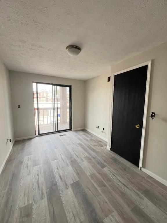 Photo - 128 W 9th Ave