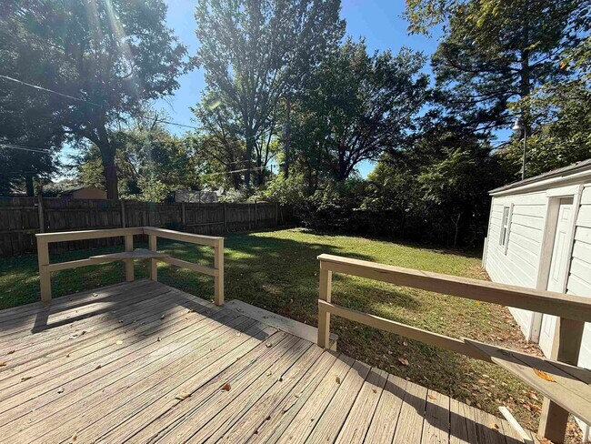Photo - 1409 Dearing Rd