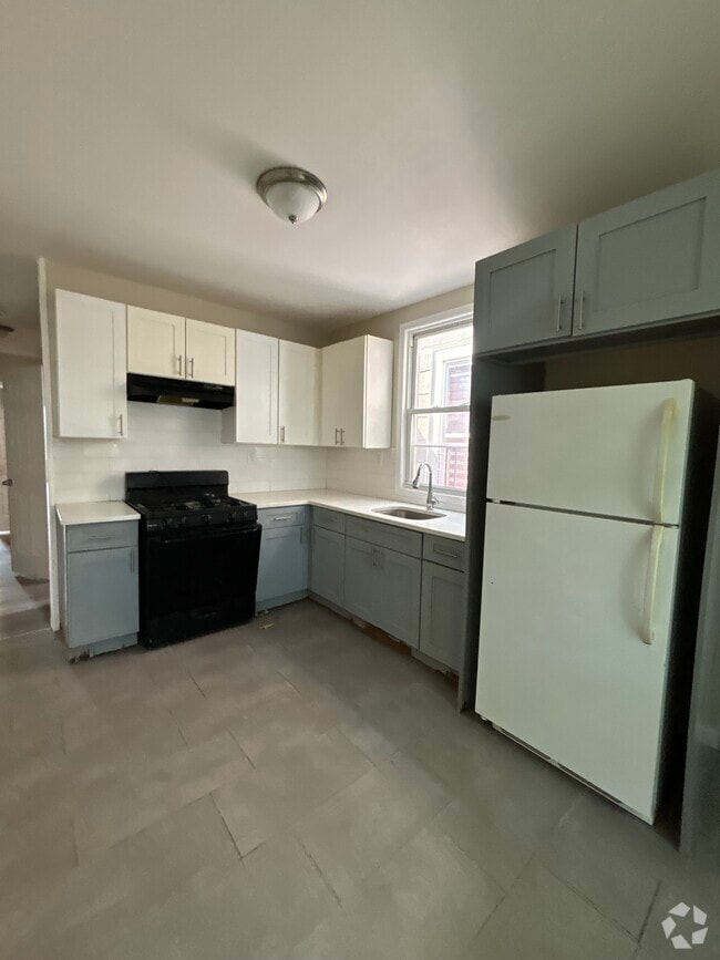 Building Photo - 424 S 17th St Unit 3 Rental