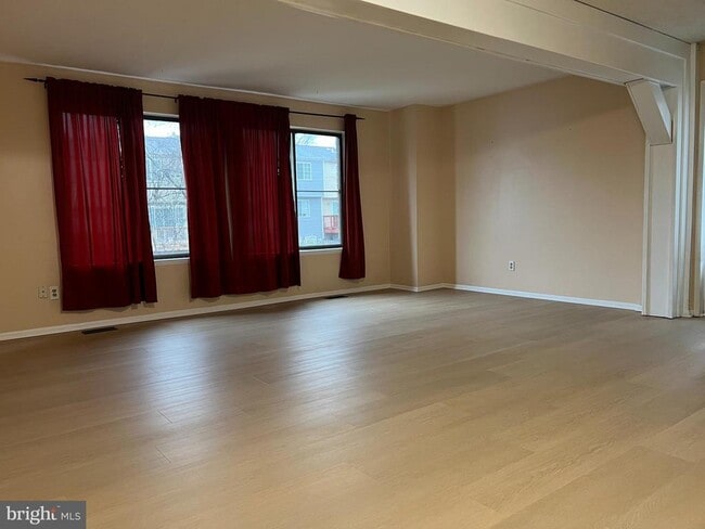 Photo - 5880 Whisper Way