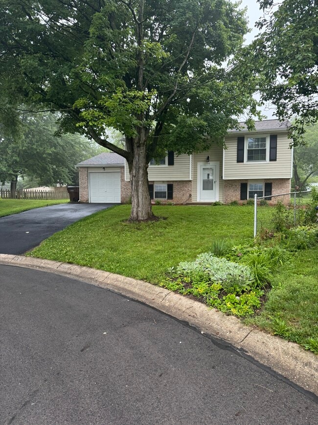 Building Photo - 110 Aleshire Farm Cir