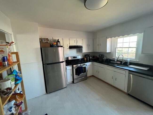 Photo - 123 Folino Dr