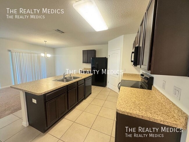 Photo - 2164 Rose Blvd