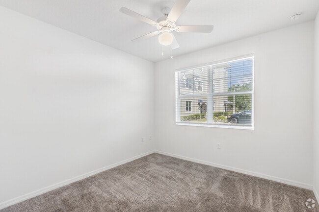 2BR, 2BA - 955SF - Second Bedroom