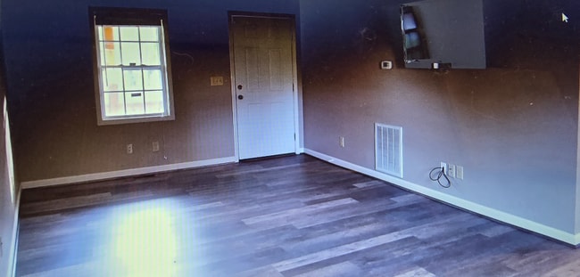 Photo - 2102 Kingsbury Rd Unit A