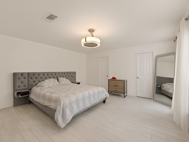 Building Photo - 1538 Beaconshire