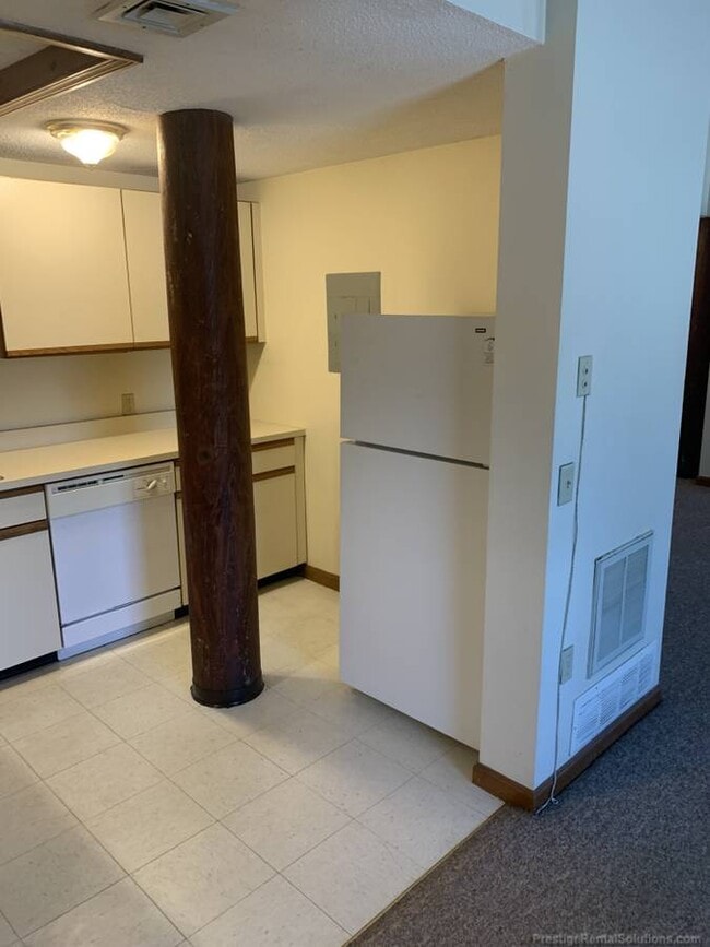 Photo - 180 Bemis Rd