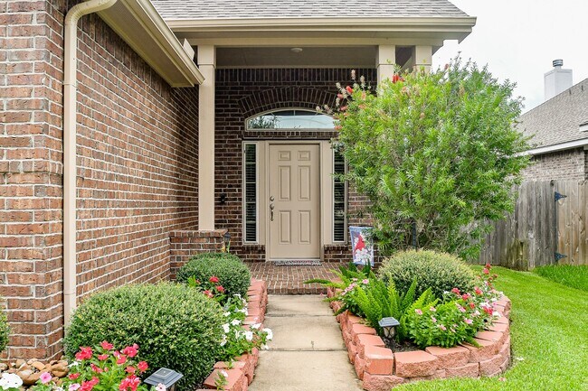 Photo - 5510 S Denham Ridge Ln