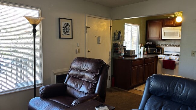 Photo - APARTMENT: APPLE TREE SQUARE APARTMENTS-UPTOWN SEDONA