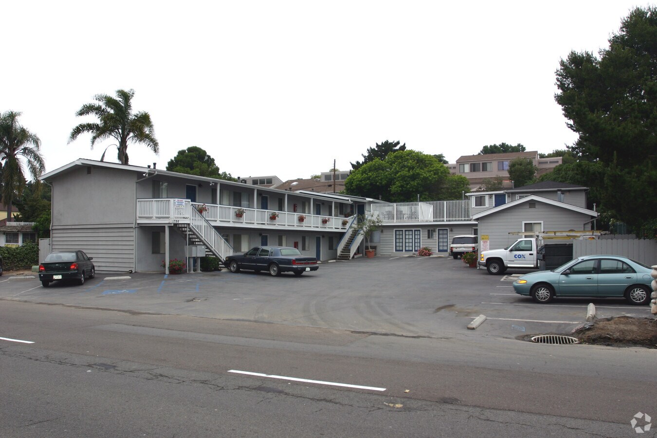 Leucadia Creek - Leucadia Creek Apartments