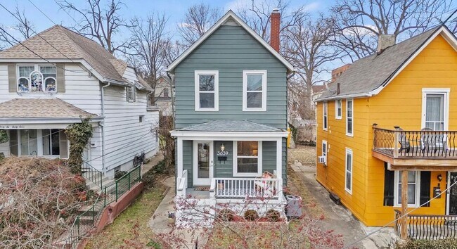 Building Photo - Updated 2-Story Home in the Heart of Hyde Park – Walk to Shops, Dining & Wasson Way