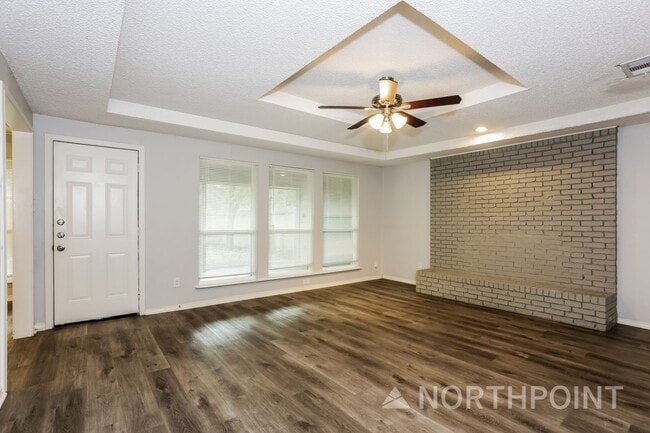 Photo - 3 BR/2BA | Newly Renovated Single Family Home |  Gated backyard!