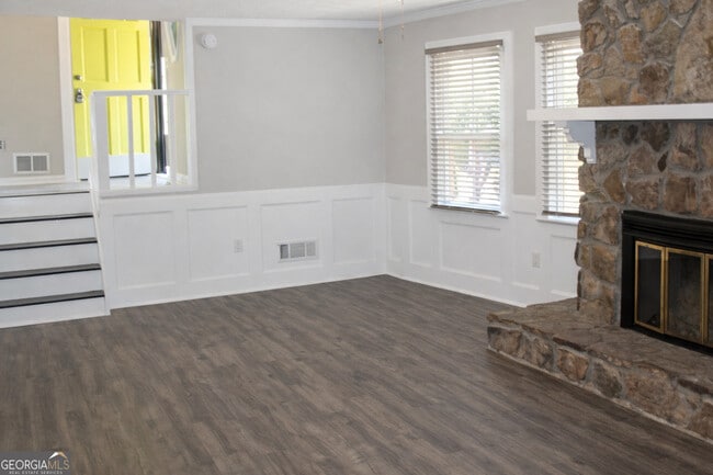 Photo - 257 Omega Dr