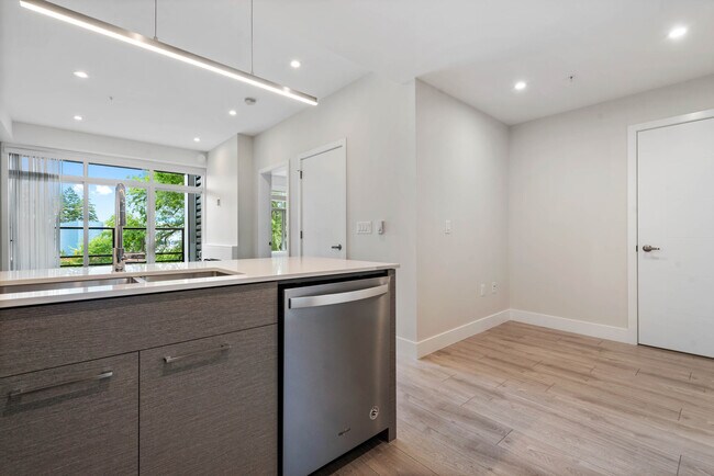 Photo - 45500-45500 Market Way