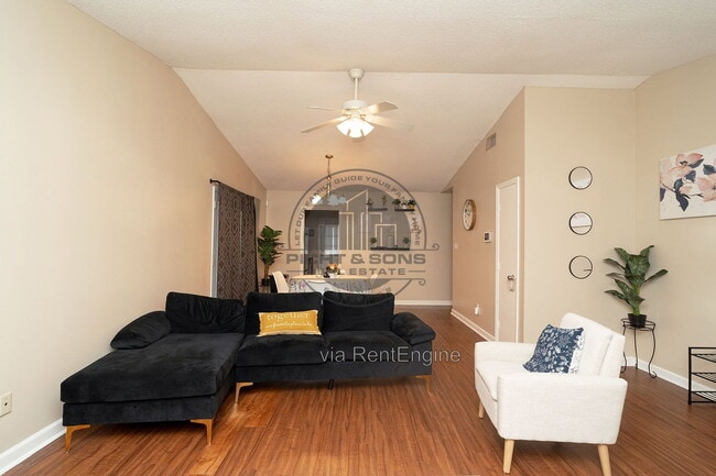 Photo - 1877 Meriadoc Rd