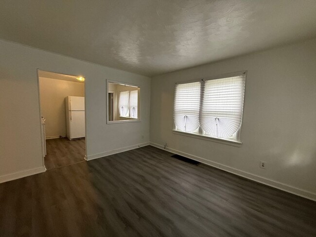 Photo - Freshly Renovated Bungalow in Home Park Area!