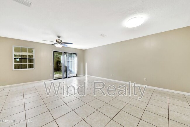 Photo - 6028 Duclay Rd