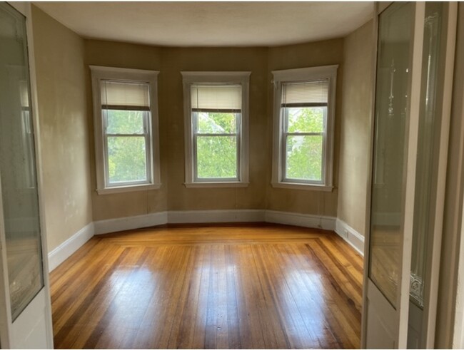 Building Photo - 26 Adams St Unit 3 Rental