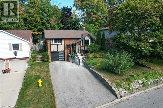 Photo - 30 Ashwood Dr