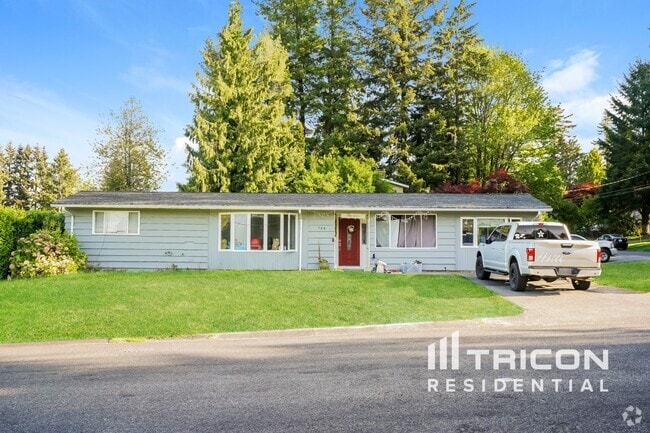 Building Photo - 744 Wallin St Rental