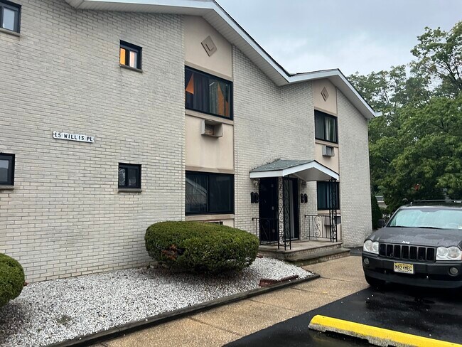 15 Willis Pl
